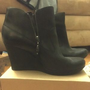 UGG Meredith Wedge Booties (Shearling insides)